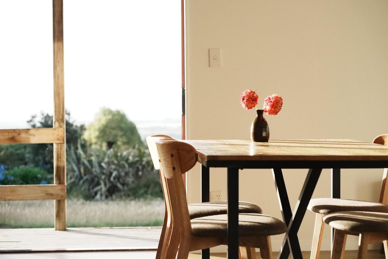 A Cabin With A Big View, Comfort And Tranquility, Close To Vines Martinborough Dış mekan fotoğraf