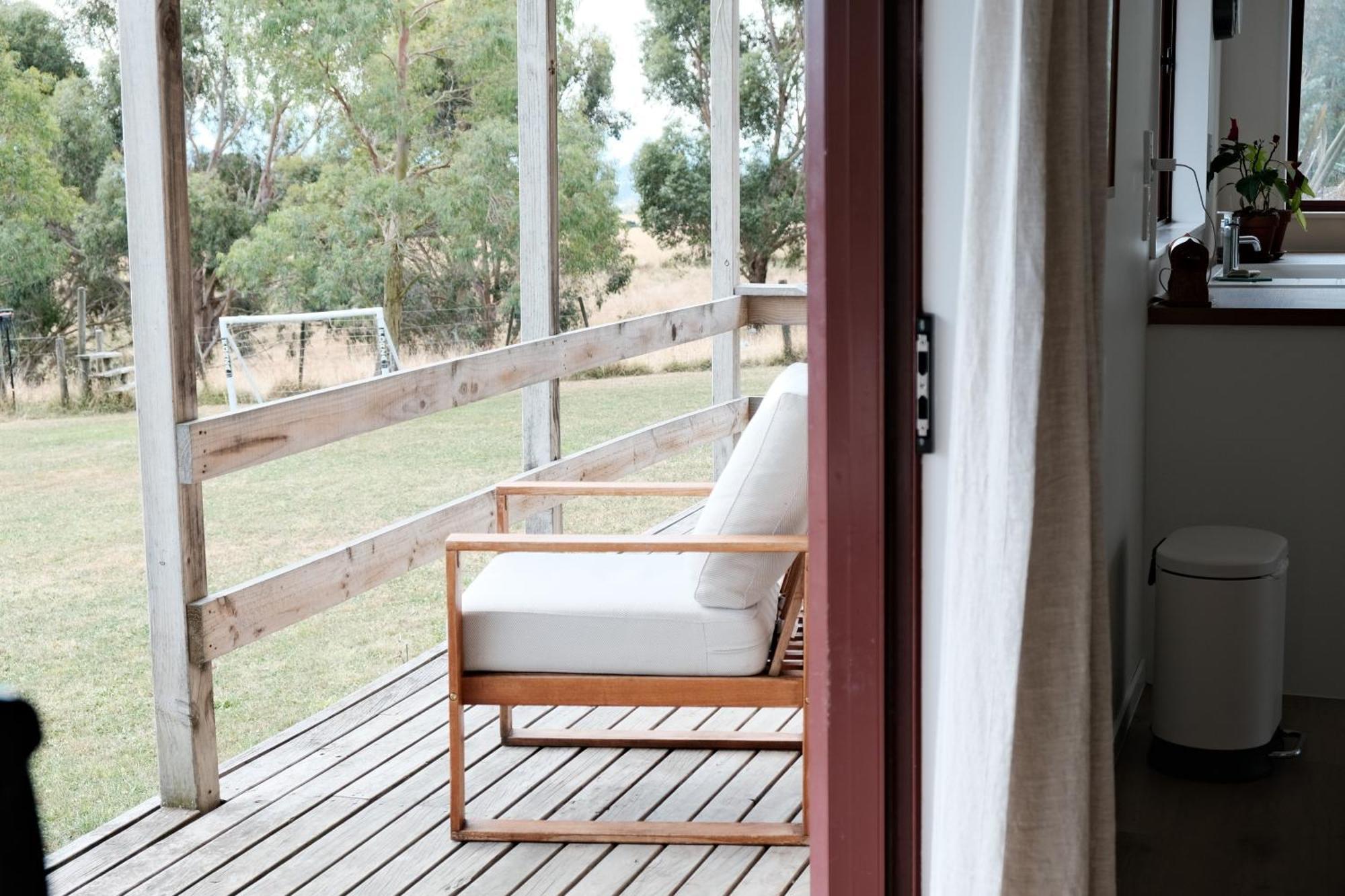 A Cabin With A Big View, Comfort And Tranquility, Close To Vines Martinborough Dış mekan fotoğraf
